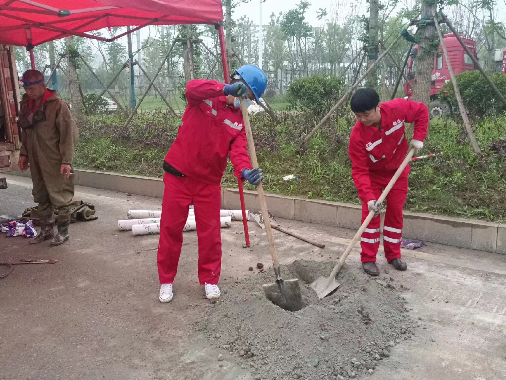 高州管道疏通哪家好】及时进行市政管道清淤
